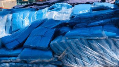 تهريب الأكياس البلاستيكية