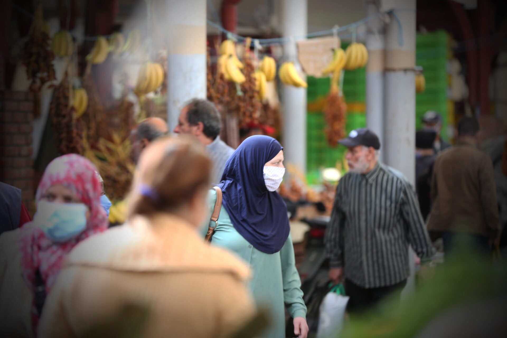مقارنة بالسنة الفارطة.. تقرير المندوبية السامية للتخطيط يكشف تحسن مستوى ثقة الأسر المغربية 1 الأسر المغربية