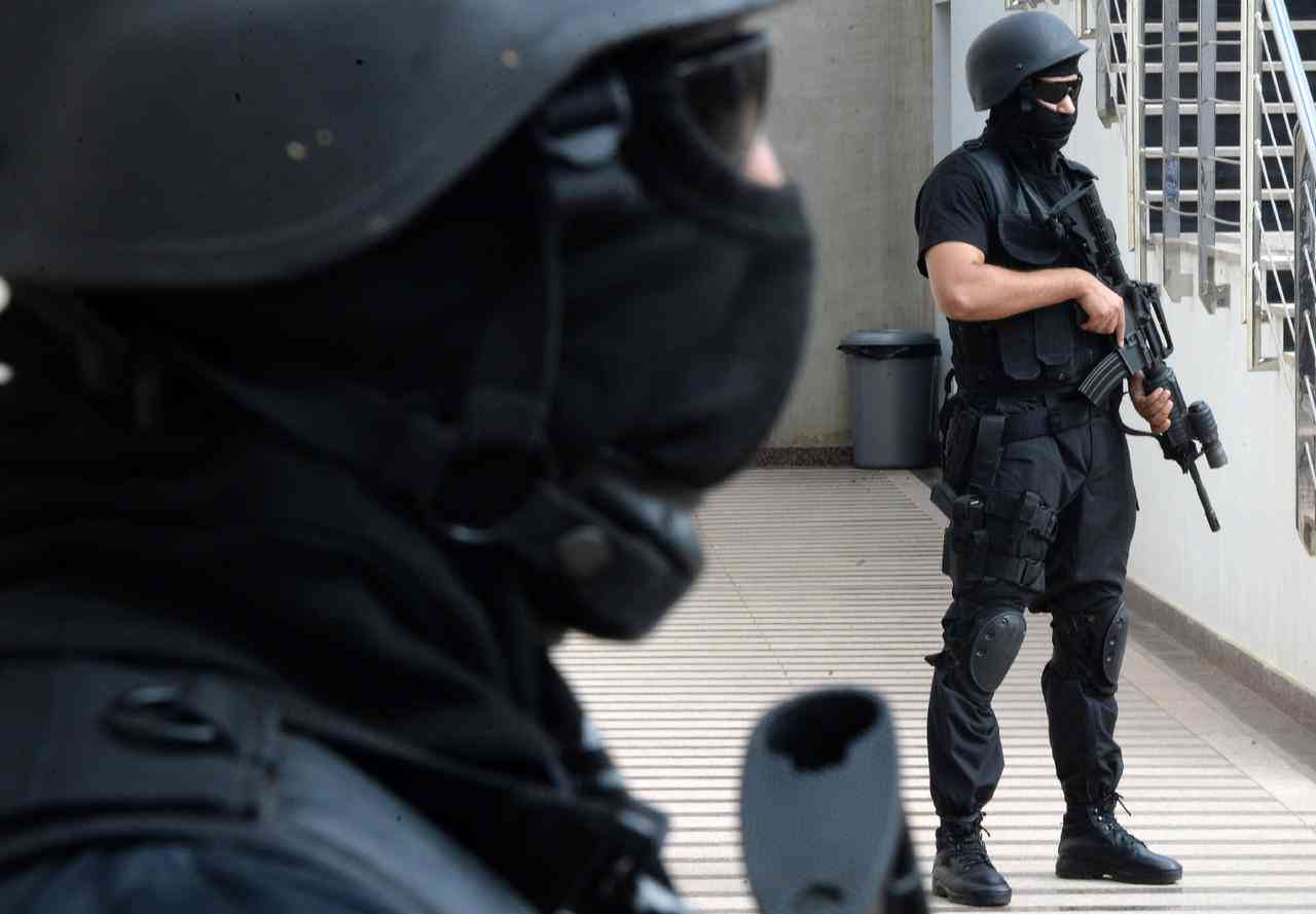 سلا.. الأمن و"الديستي" يطيحان بعصابة متطرفين تفتعل حوادث سير وهمية لتسخير عائدت التأمين في تمويل الإرهاب 1 توقيف