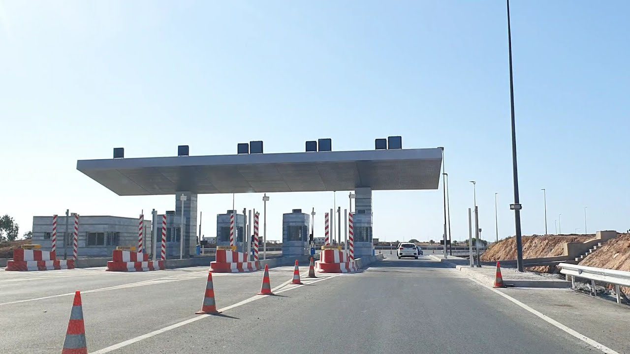 مواطنون وجمعيات يناشدون وزارة النقل و الشركة الوطنية للطرق السيارة من أجل التدخل لإيقاف محطة الأداء عين عتيق 1 محطة الأداء عين عتيق