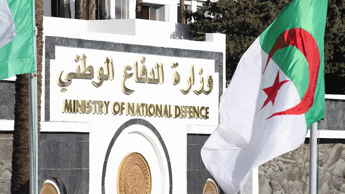 إدارة موقع “يوتيوب” تقرر إغلاق القناة الرسمية لوزارة الدفاع الجزائرية بسبب عدم احترامها للمجتمع ولقواعده الاخلاقية 1 وزارة اللدفاع الجزائرية