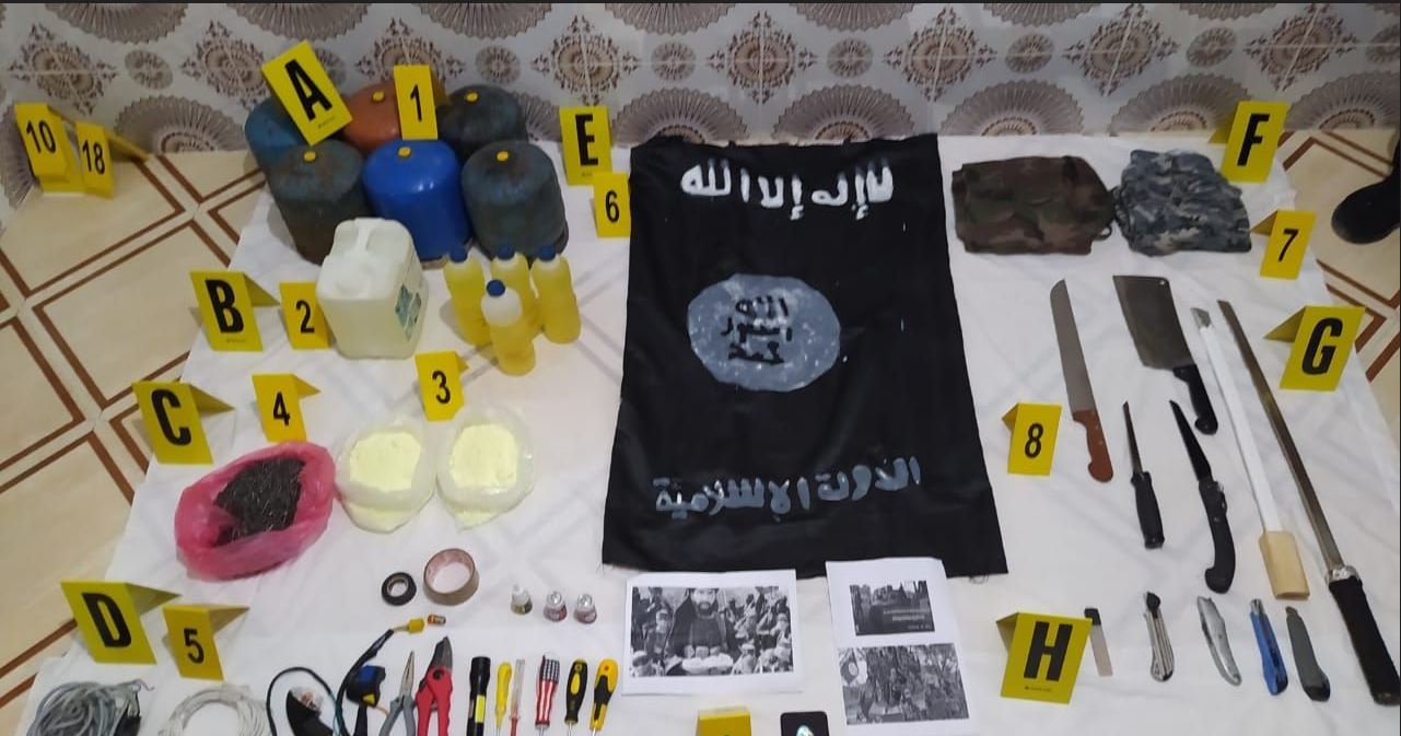 البسيج تجهض مخطط إرهابي بطنجة بعد تفكيك خلية متطرفة تتكون من 5 أشخاص أعلنوا “الولاء” لتنظيم داعش الإرهابي (صور)