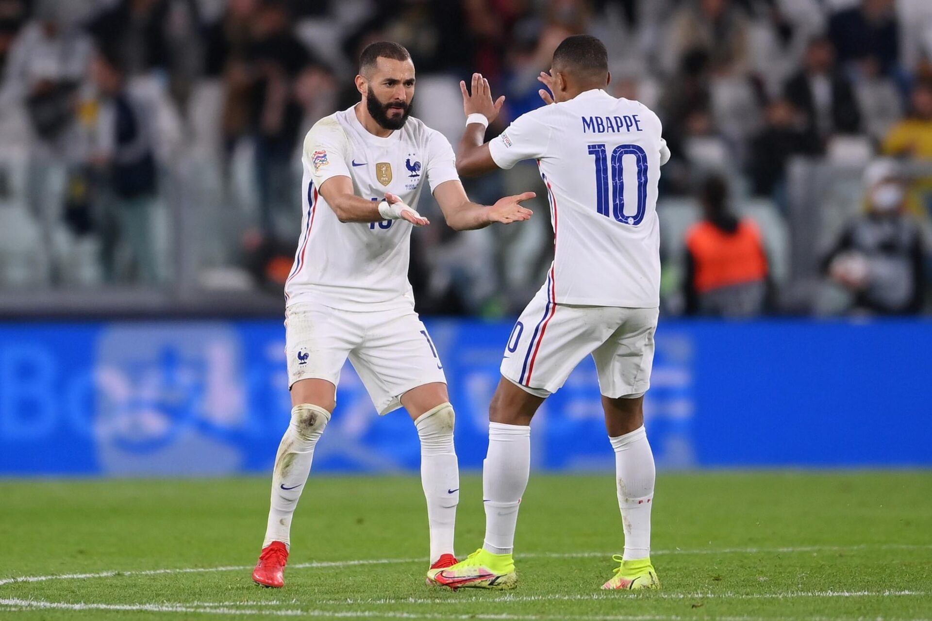 فرنسا
