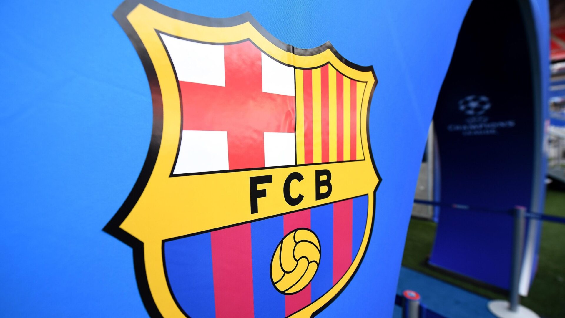 نادي برشلونة يبرم أولى تعاقداته الصيفية تحضيراً للموسم المقبل 1 نادي برشلونة الاسباني scaled