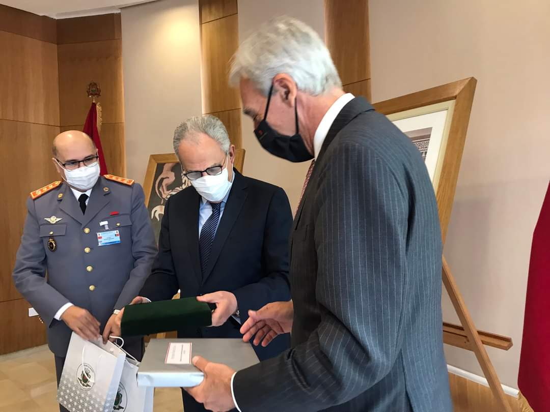 الوزير المنتدب المكلف بإدارة الدفاع الوطني والجنرال دوكوردارمي المفتش العام للقوات المسلحة الملكية يستقبلان وزير الدفاع البرتغالي 1 البرتغال