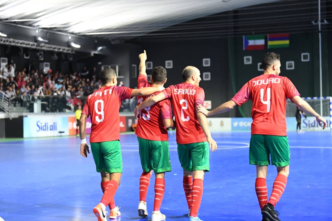 المنتخب الوطني المغربي لكرة القدم داخل القاعة يفوز على نظيره البرازيلي (3-1) بمدينة العيون 1 المنتخب المغربي لكرة القدم داخل الصالة