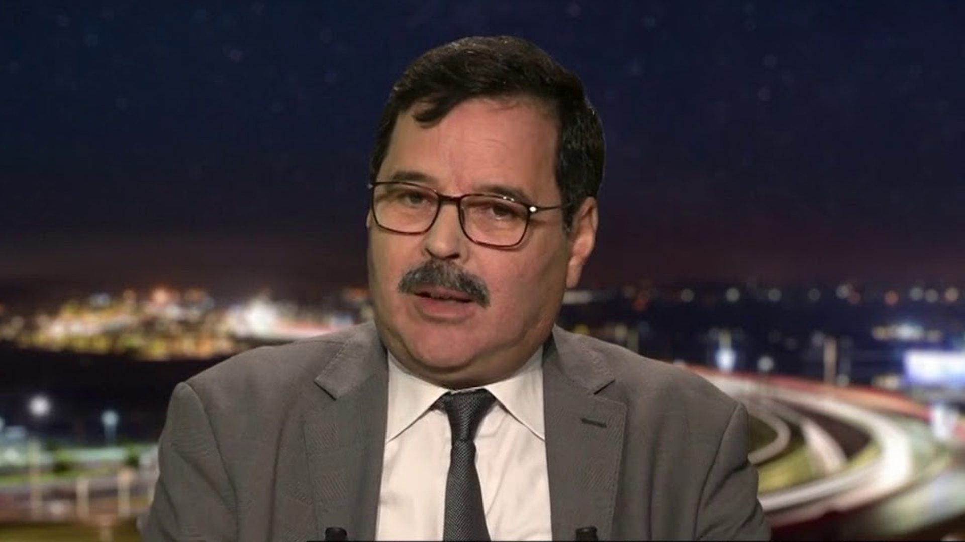 الصحراء المغربية.. عبث النظام الجزائري يقوده إلى إطالة أمد نزاع مفتعل يستنزفه ماليا وسياسيا ويزيد من عزلته 1 طالع سعود الأطلسي
