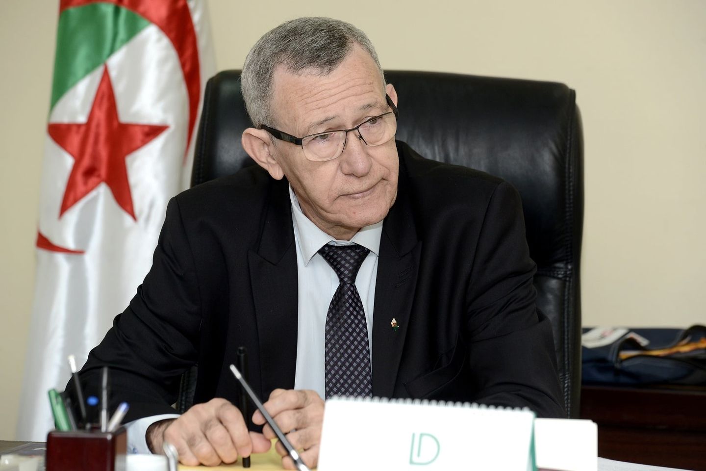 جون أفريك: إقالة وزير جزائري بسبب الاتجار في المخدرات 1 عمار بلحيمر