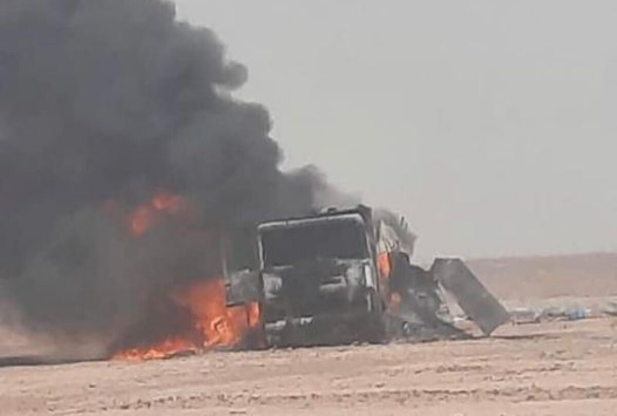 بالصور.. دلائل جديدة تنفي الأخبار الزائفة التي روجتها المخابرات الجزائرية بخصوص قصف المغرب لشاحنات بالمنطقة الحدودية 1 قصف شاحنات الجزائر 1