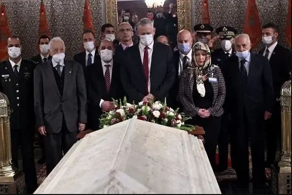 وزير الدفاع الإسرائيلي يزور ضريح محمد الخامس بمدينة الرباط 1 وزير الدفاع الإسرائيلي