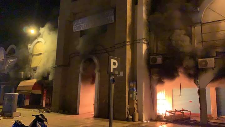 حريق ضخم يشب بالمركب التجاري البلدي بمدينة الناظور 1 المركب التجاري البلدي بمدينة الناظور