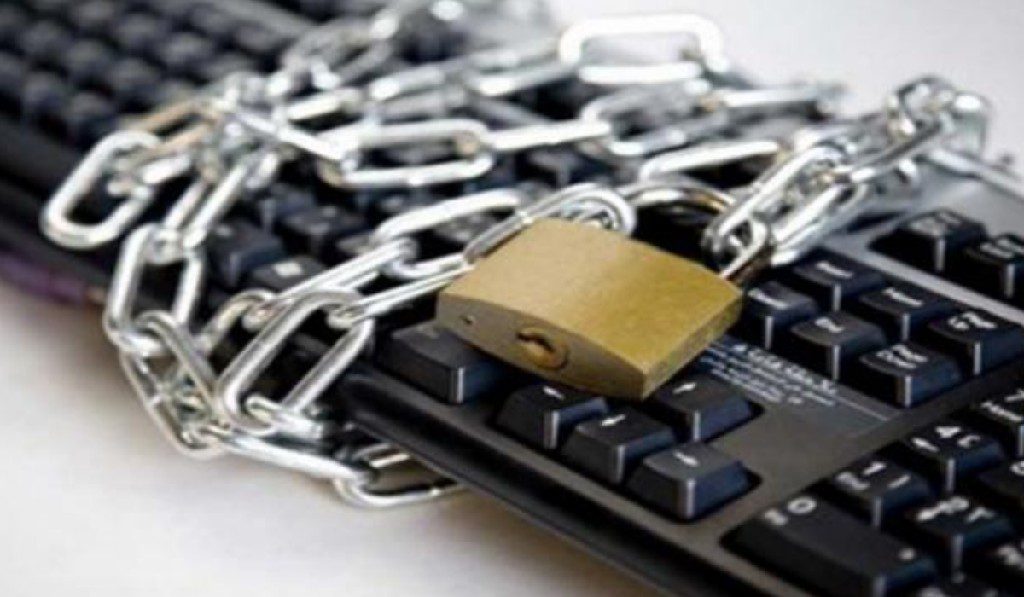 حرية التعبير على الأنترنيت