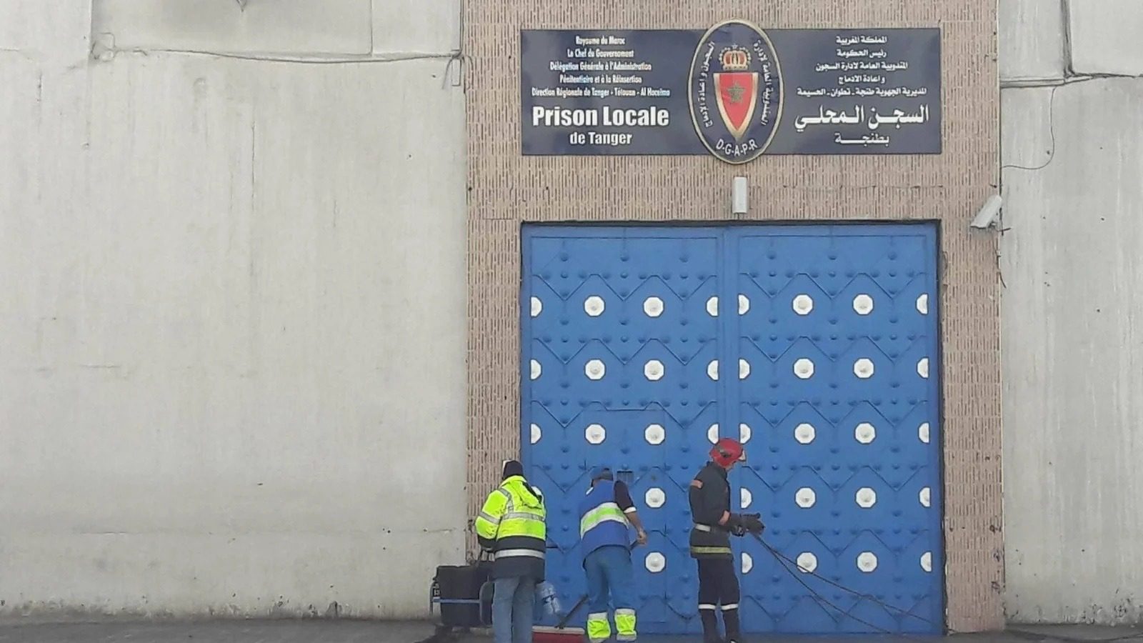 إدارة السجن المحلي بطنجة توضح حقيقة اقتحام محامية للسجن وإجبارها لسجين على توقيع تنازل عن شكاية 1 سجن طنجة
