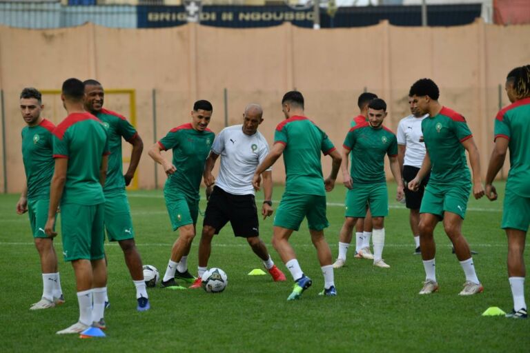 بالصور.. المنتخب الوطني المغربي يجري حصة تدريبية قبل مباراته مع جزر القمر بالصور.. المنتخب الوطني المغربي يجري حصة تدريبية قبل مباراته مع جزر القمر