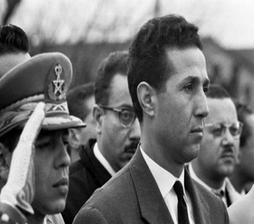 أستاذ جامعي يكشف تاريخ الغدر الأسود ونكران الجميل لرؤساء جزائريين من أصول مغربية أستاذ جامعي يكشف تاريخ الغدر الأسود ونكران الجميل لرؤساء جزائريين من أصول مغربية