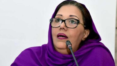 عزيزة
