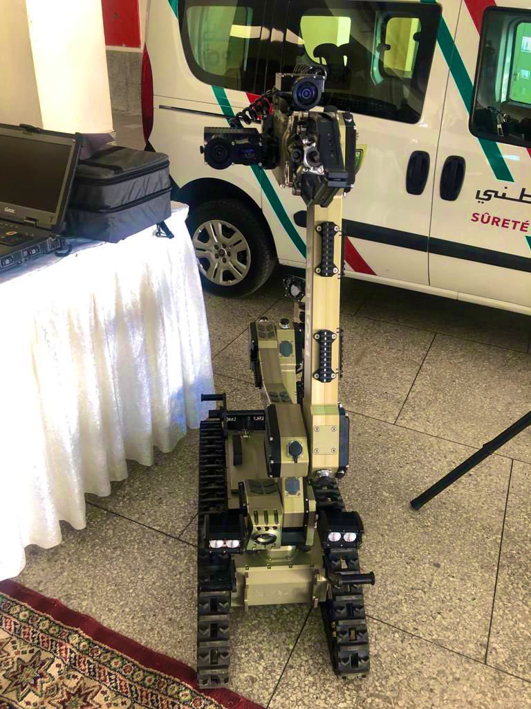 مديرية حموشي تعطي انطلاقة العمل بالفرقة الجهوية للمتفجرات التابعة لولاية أمن فاس (صور) مديرية حموشي تعطي انطلاقة العمل بالفرقة الجهوية للمتفجرات التابعة لولاية أمن فاس (صور)