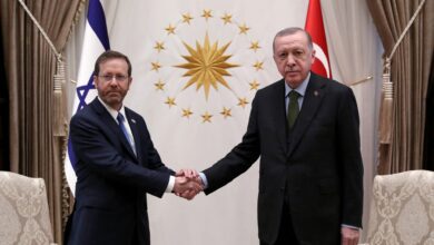 أردوغان وإسحق