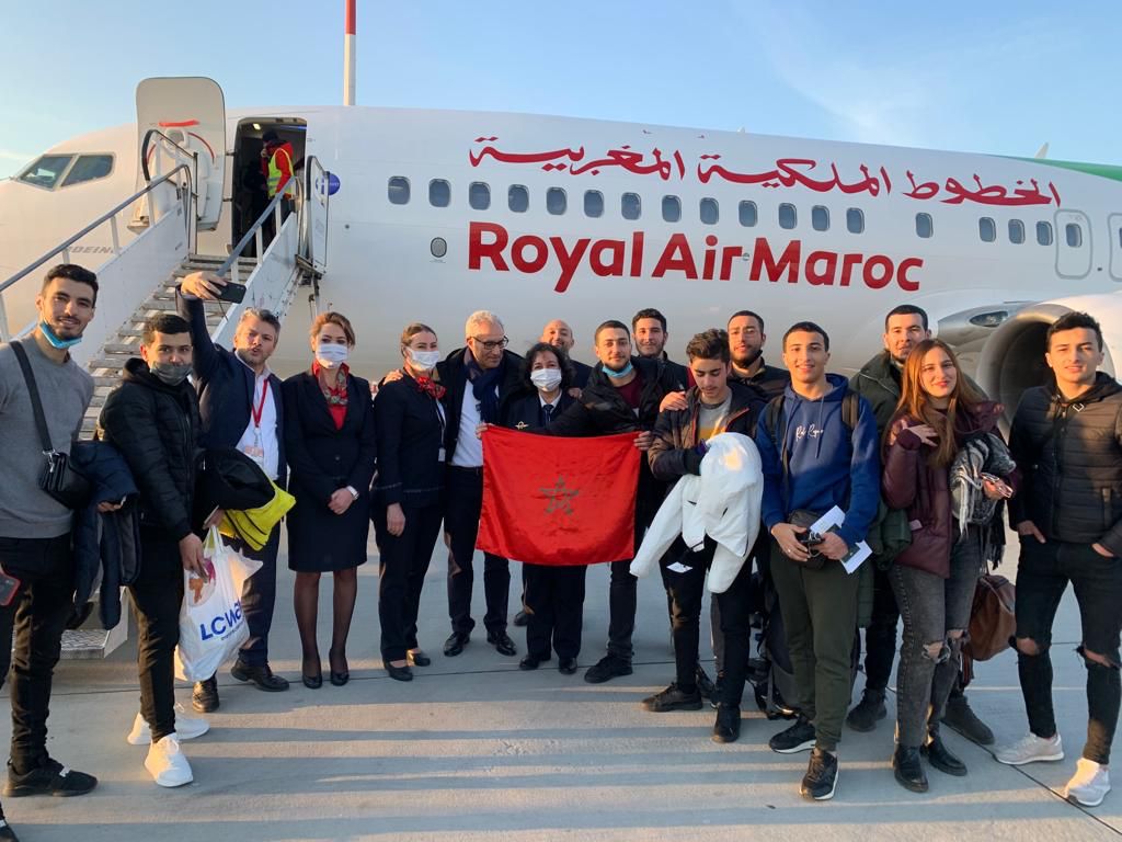 وصول 121 طالبا جديدا.. والسفارة المغربية مازالت تكثف مجهوداتها من أجل ترحيل العالقين بأوكرانيا 1 ترحيل المغاربة