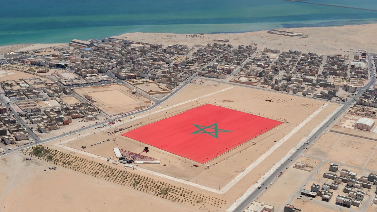 الوكالة الفرنسية للتنمية تعتزم تمويل استثمارات بقيمة 150 مليون أورو بالصحراء المغربية 4 %D8%A7%D9%84%D8%B5%D8%AD%D8%B1%D8%A7%D8%A1 %D8%A7%D9%84%D9%85%D8%BA%D8%B1%D8%A8%D9%8A%D8%A9