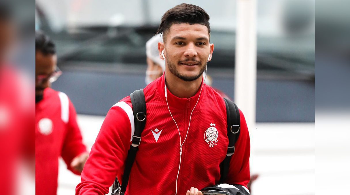 وحيد خليلوزيتش يستدعي لاعب الوداد أشرف داري لمواجهة ليبيريا 1 أشرف داري