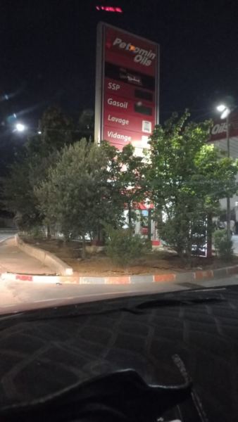 ”في تصرف غريب وغير مفهوم”.. محطات وقود “تتفق” على إطفاء لوحات إشهار أثمنة المحروقات (صور) ”في تصرف غريب وغير مفهوم”.. محطات وقود “تتفق” على إطفاء لوحات إشهار أثمنة المحروقات (صور)