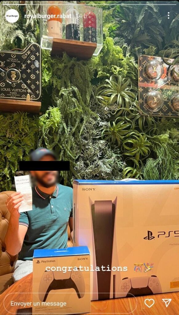 فضيحة | الزعيترات مدورينها غير بيناتهم.. “Tombola” محلات عمر زعيتر مُزيّفة والجوائز منحها باتفاق مُسبق لأصدقائه بعيدا عن تكافؤ الفرص (صور) فضيحة | الزعيترات مدورينها غير بيناتهم.. “Tombola” محلات عمر زعيتر مُزيّفة والجوائز منحها باتفاق مُسبق لأصدقائه بعيدا عن تكافؤ الفرص (صور)