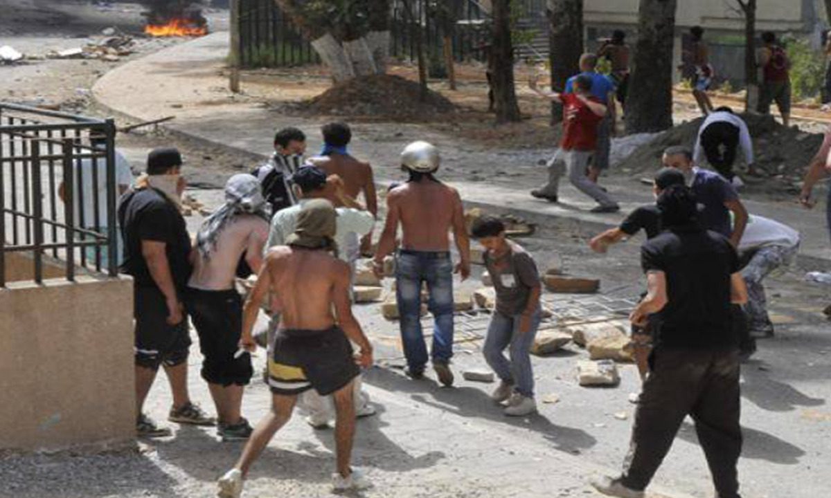 صحيفة "العرب" اللندنية: عصابات الشوارع تشيع الرعب في نفوس الجزائريين في واضحة النهار وارتفاع مُهول لجرائم القتل 1 عصابات الجزائر