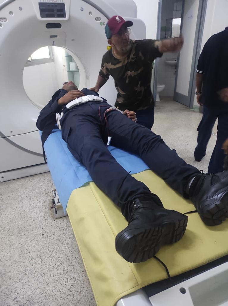بعدما دهسا شرطي مرور بسرعة جنونية ولاذا بالفرار.. أمن الدار البيضاء يوقف المتورطين بعد تنسيق مع “الديستي” (فيديو حصري) بعدما دهسا شرطي مرور بسرعة جنونية ولاذا بالفرار.. أمن الدار البيضاء يوقف المتورطين بعد تنسيق مع “الديستي” (فيديو حصري)