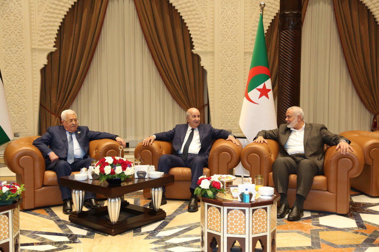 آش خاصك ألعريان ؟ فلسطين أمولاي... الجزائر تتوسط لمصالحة فلسطينية وهمية وتتجاهل المصالحة مع أزماتها الداخلية 1 ycxus