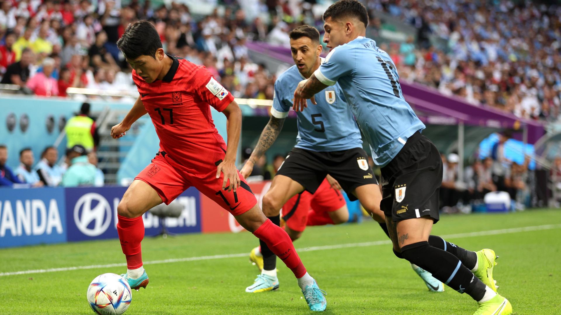 مونديال 2022.. المنتخب الأوروغواني يتعادل مع نظيره الكوري الجنوبي 1 المنتخب الأوروغواني