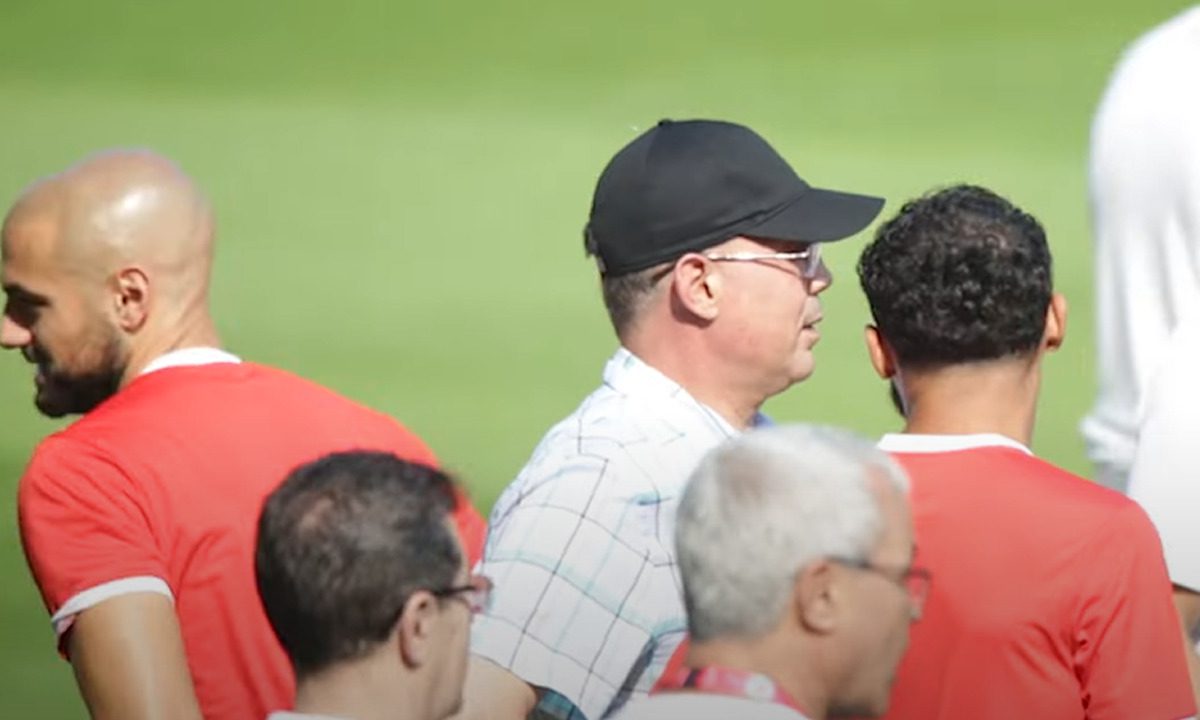 لدعم اللاعبين معنويا.. فوزي لقجع يبادر إلى جمع لاعبي المنتخب الوطني المغربي بأفراد عائلاتهم قُبيل مواجهة بلجيكا 1 لقجع 1
