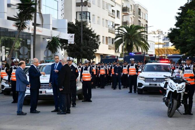 بتعليمات من حموشي.. استعدادات أمنية محكمة من أجل تأمين احتفالات الجماهير المغربية بوصول بعثة أسود الأطلس (صور) بتعليمات من حموشي.. استعدادات أمنية محكمة من أجل تأمين احتفالات الجماهير المغربية بوصول بعثة أسود الأطلس (صور)