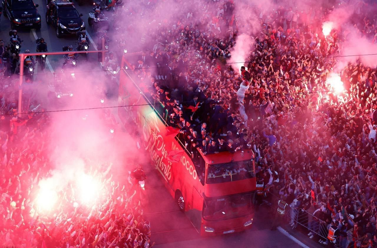 بالصور.. المنتخب المغربي يحظى باستقبال الأبطال بعد عودته من مونديال قطر 2022 بالصور.. المنتخب المغربي يحظى باستقبال الأبطال بعد عودته من مونديال قطر 2022