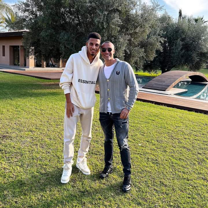 أسد المنتخب الوطني عز الدين أوناحي يختار مدينة مراكش للاحتفال برأس السنة (صورة) أسد المنتخب الوطني عز الدين أوناحي يختار مدينة مراكش للاحتفال برأس السنة (صورة)