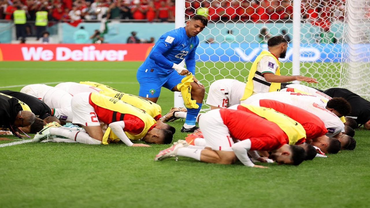 بالفيديو.. الشيخ شمس الدين الجزائري يجلد إعلام الكابرانات بعد أن وصف هذا الأخير سجود لاعبي المنتخب ب”البدعة” بالفيديو.. الشيخ شمس الدين الجزائري يجلد إعلام الكابرانات بعد أن وصف هذا الأخير سجود لاعبي المنتخب ب”البدعة”