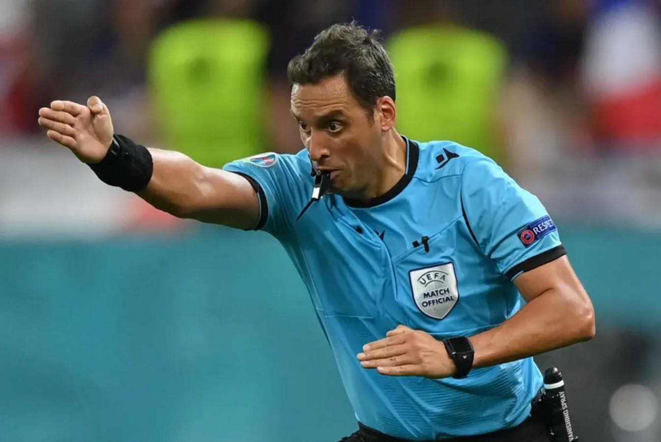 الفيفا تعلن عن هوية حكم مباراة المنتخب المغربي ضد نظيره الاسباني 1 فيرناندو راباليني