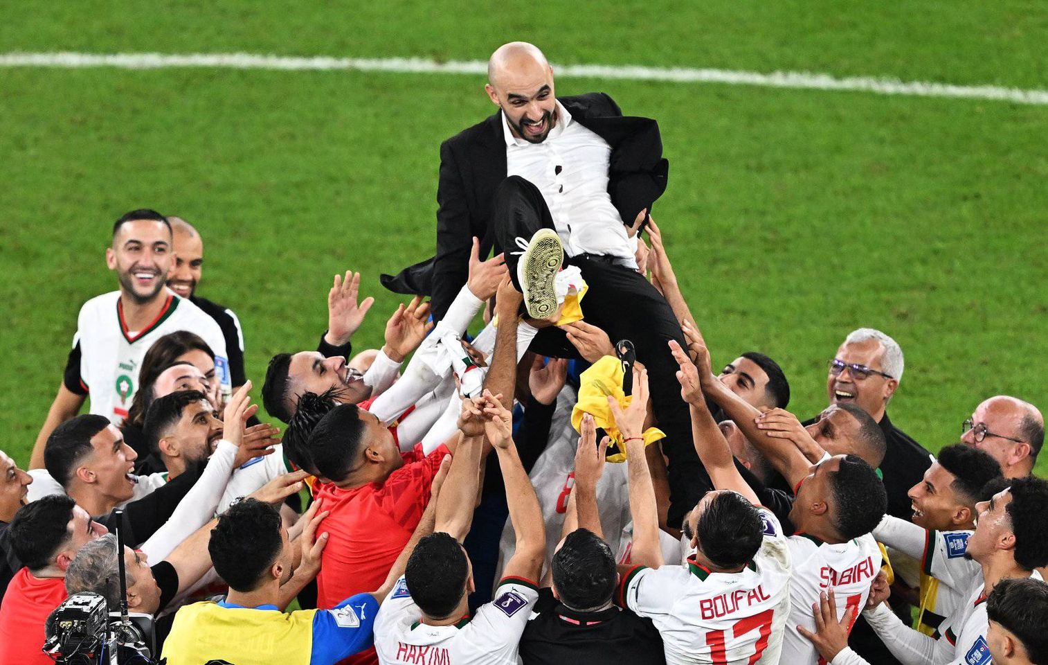 رسميا.. “الكاف” تلغي العقوبة الصادرة بحق المدرب الوطني وليد الركراكي 1 وليد الركراكي