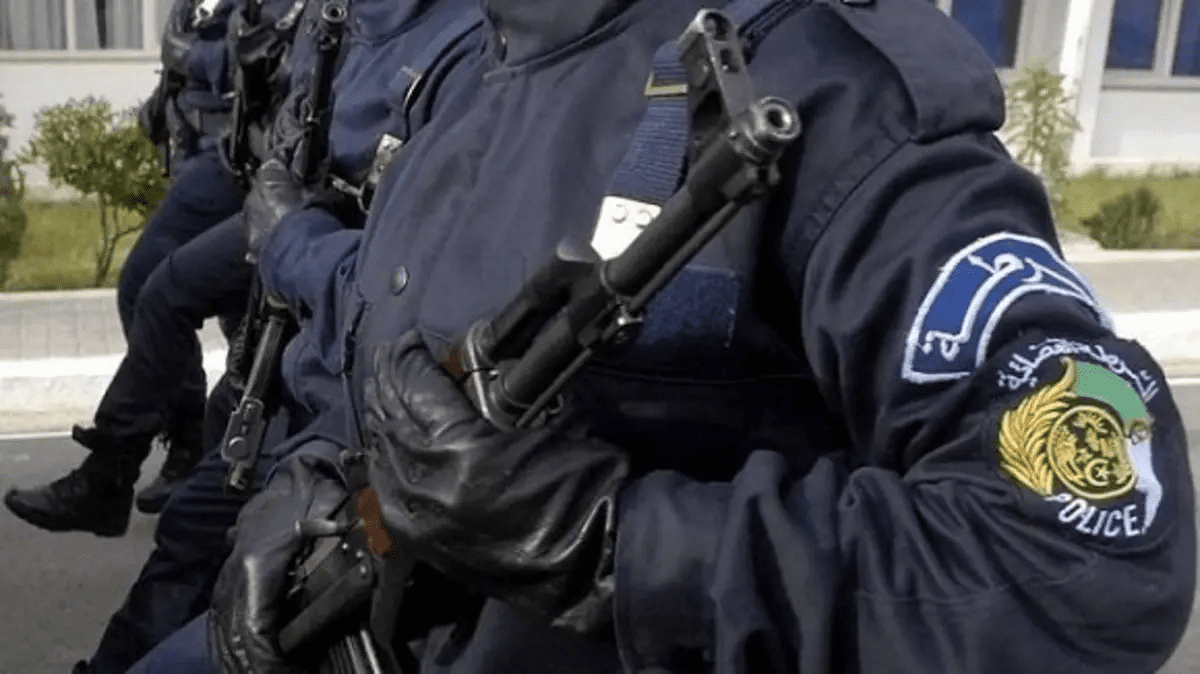 رزاوها فولدها الوحيد.. مقتل طفل قاصر على يد الشرطة الجزائرية بالرصاص الحي ! 1 الشرطة الجزائرية