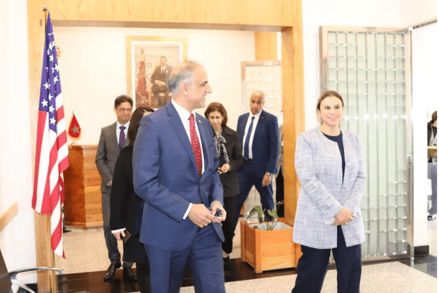 المختبر الوطني للشرطة العلمية والتقنية يستقبل وفدا دبلوماسيا أمريكيا رفيعا والأخير يُنوّه بجودة خبرات المختبر 1 unnamed file 7