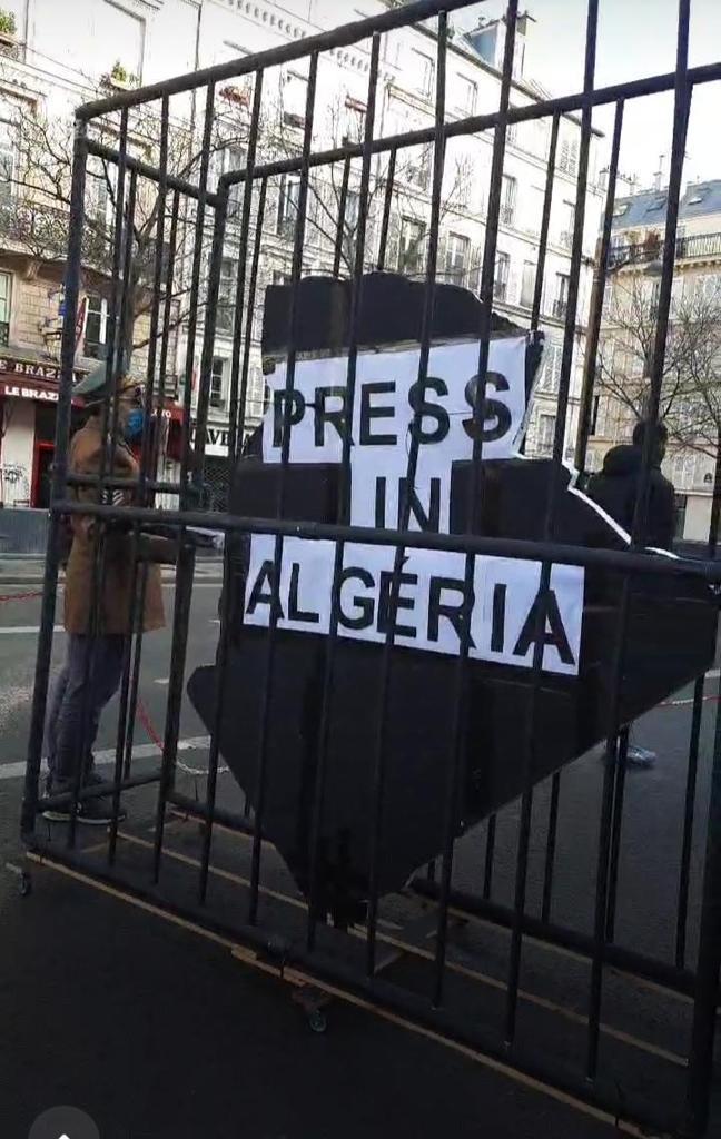 مسيرة "حرروا الجزائر" في باريس مسيرة "حرروا الجزائر" في باريس