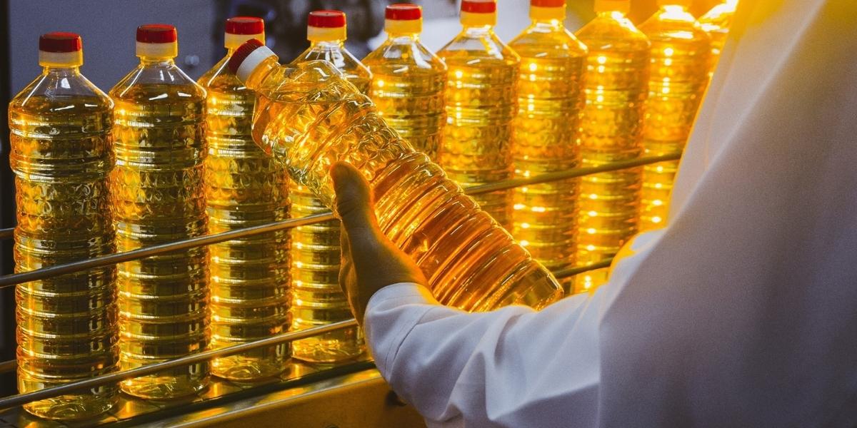وزير الصناعة والتجارة: انخفاض متوقع لأسعار الزيوت الغذائية خلال الأيام المقبلة 1 المائدة