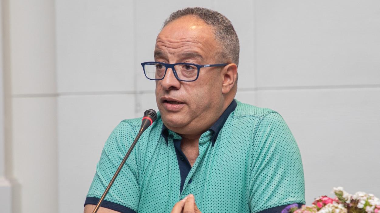 بعد وفاة المشجعة الرجاوية ..اللجنة القانونية والقضائية التابعة للإتحاد الإفريقي لكرة القدم تستدعي عزيز البدرواي 1 البدراوي