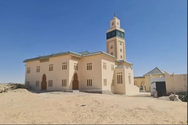 بعد طرد ميليشيات البوليساريو.. الكركرات تفتح مسجدها للصلاة في شهر رمضان المبارك 1 الكركرات