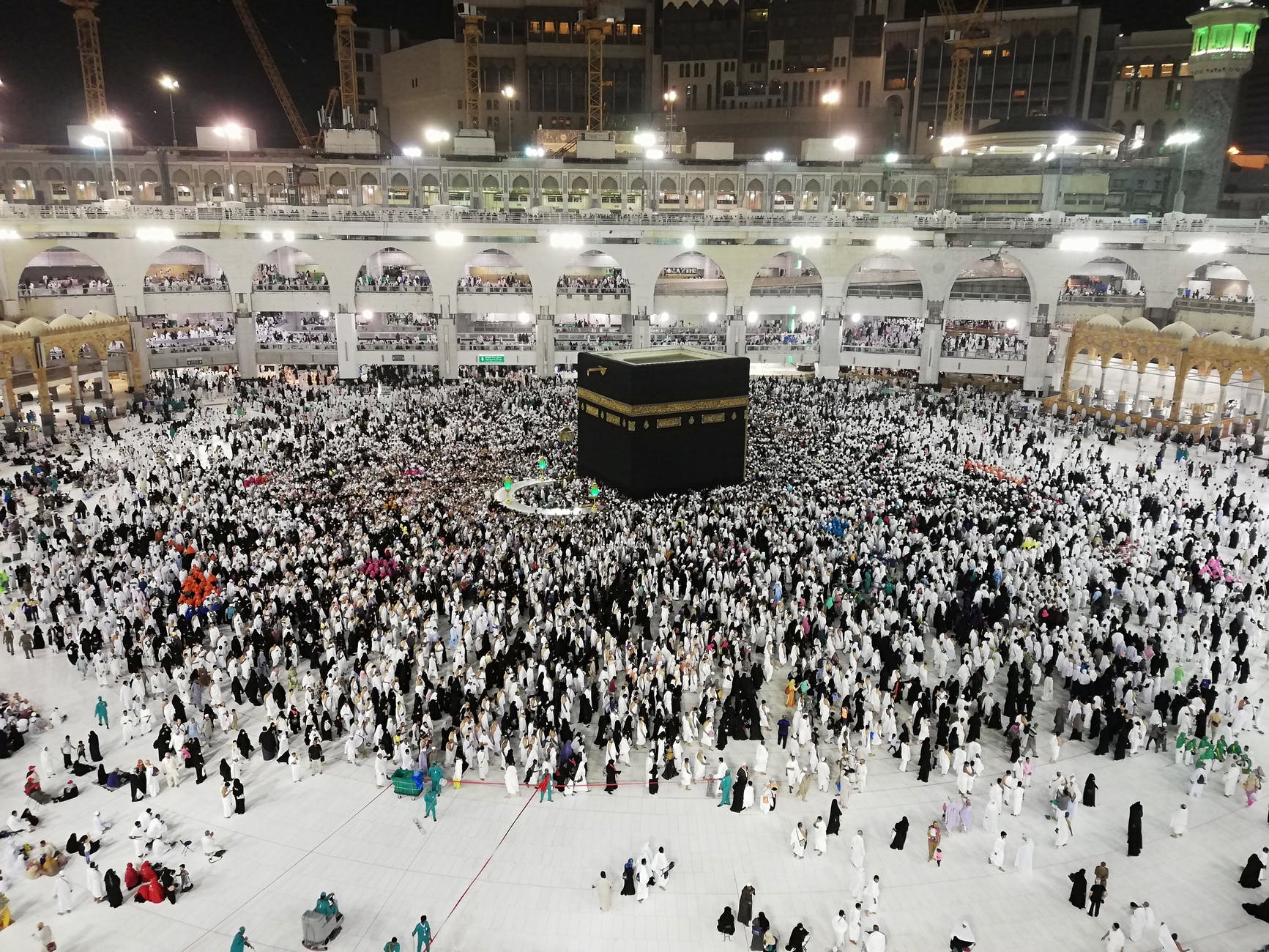 المشرفة