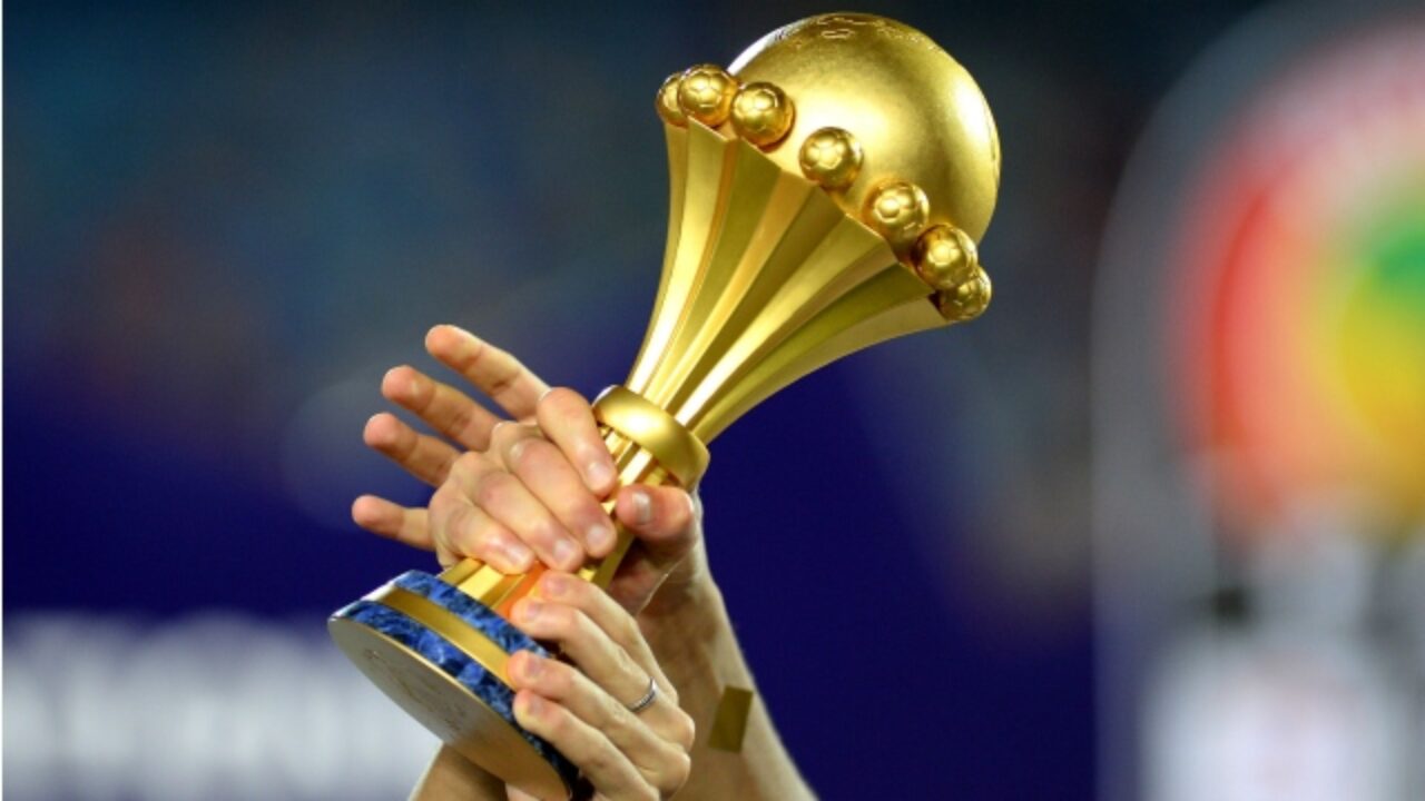 الجزائر تَفشل في سباق استضافة كأس إفريقيا 2025 وتتقدم بدلا من ذلك لاستضافة "كان 2027" 1 كأس إفريقيا 2025