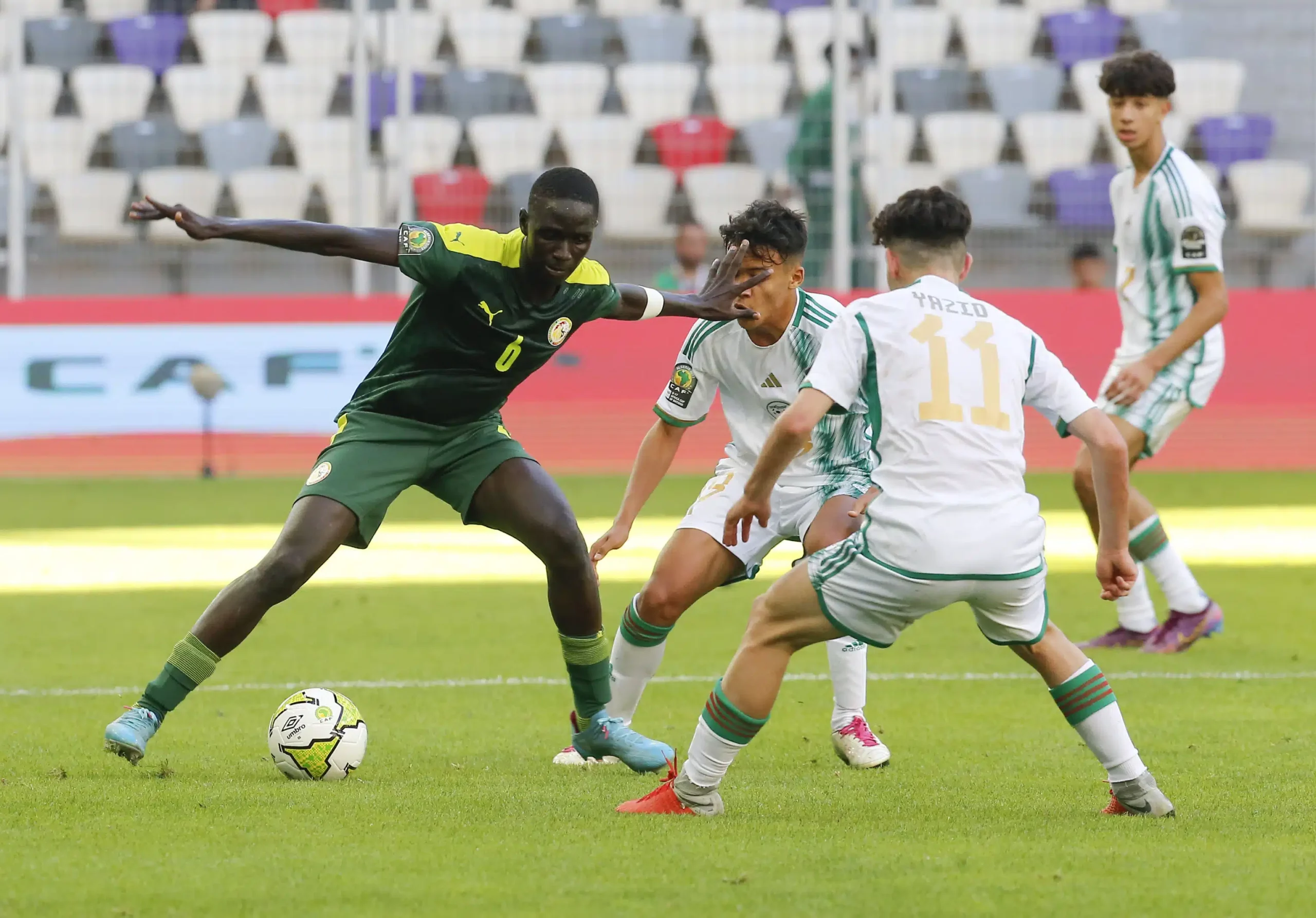 السنغال تقسو على الجزائر بثلاثية في كأس أمم إفريقيا لأقل من 17 سنة 1 السنغال و الجزائر