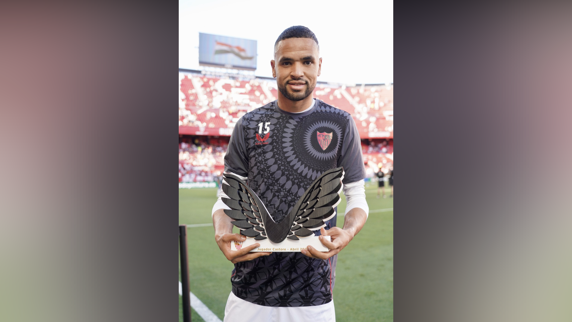 يوسف النصيري يواصل تألقه ويفوز بجائزة أفضل لاعب في فريق إشبيلية لشهر أبريل 1 النصيري