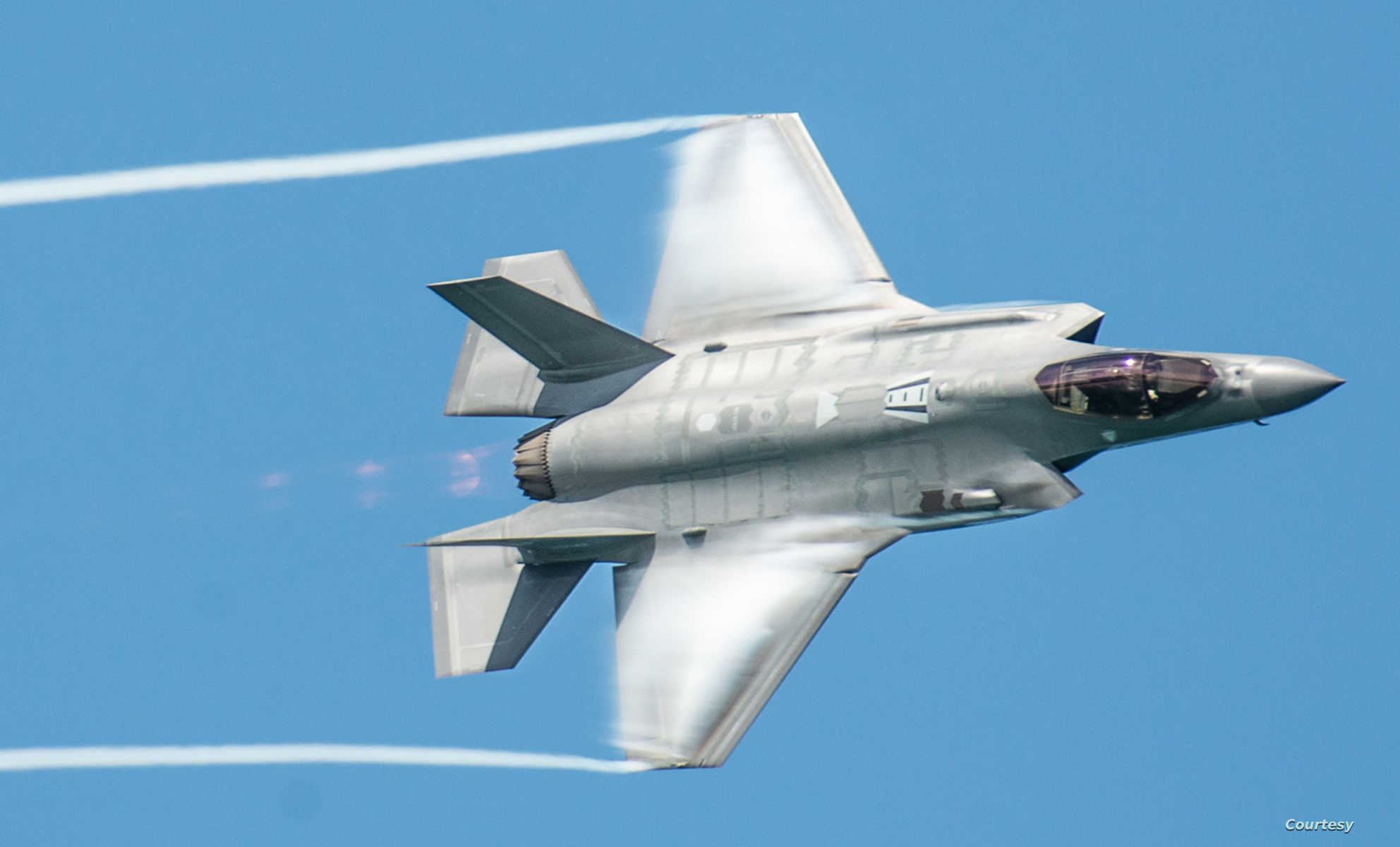 المغرب أول بلد إفريقي وعربي يحصل على طائرات “إف-35” الأمريكية 1 Miami Beach Air and Space Show