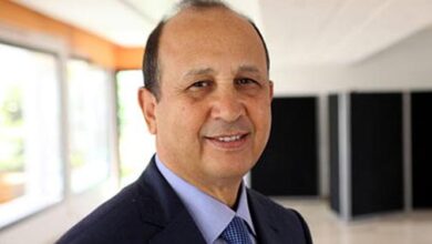 عبد السلام أحيزون